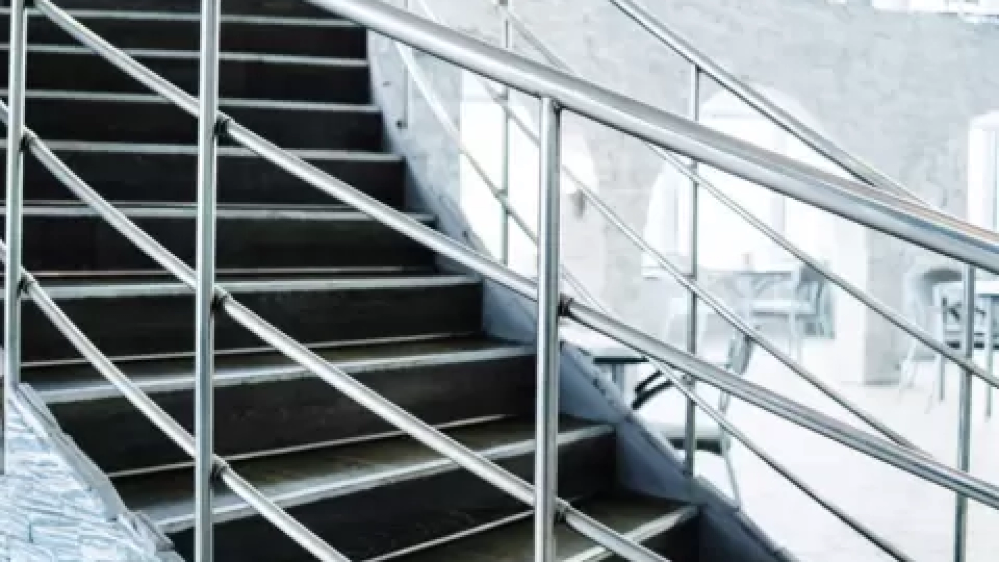 Outdoor vs. Indoor Handrails: Key Differences and Best Options